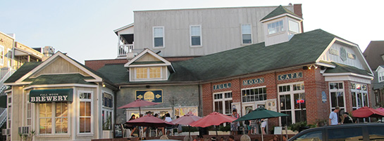 Full Moon Cafe and Brewery exterior