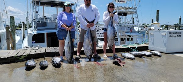 Outer Banks Fishing Charters, Steve with family and tuna