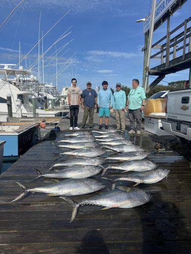 Pirate's Cove Marina, Our Kind of Monday!
