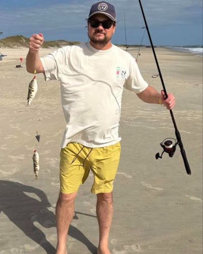 Tradewinds Tackle Shop, Hootie and the Blowfish