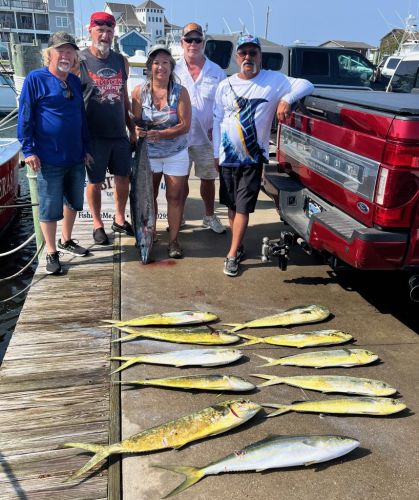 Bite Me Sportfishing Charters, Wahoo and dolphin with new friends