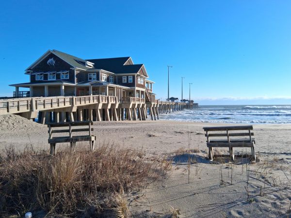 Jennette's Pier, Pretty but Cold & Windy Morning