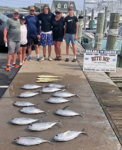 Bite Me Sportfishing Charters, Tuna and dolphin on July 4th