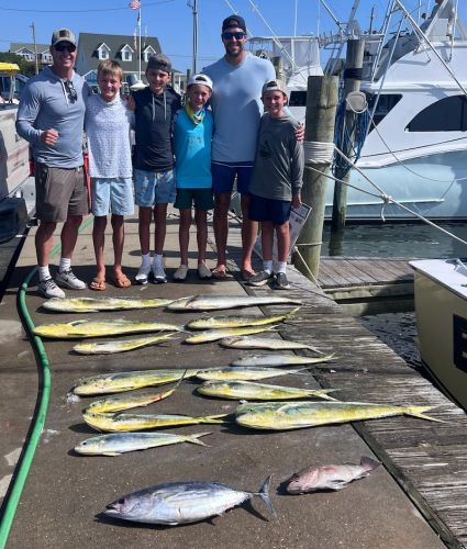 Bite Me Sportfishing Charters, Dolphins with boys from Virginia
