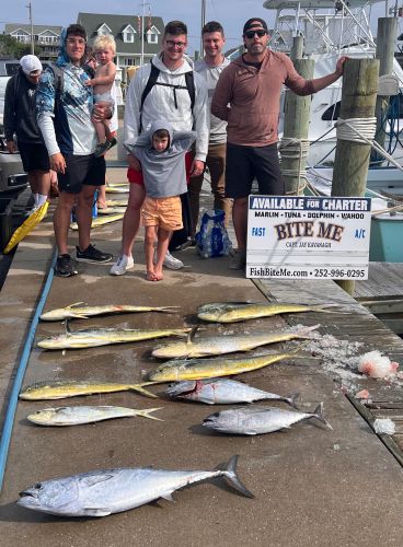 Bite Me Sportfishing Charters, Dolphins a tuna and a big shark