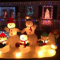 Gotta love those lights at the Poulos House in KDH. Gotta love those lights at the Poulos House in KDH.