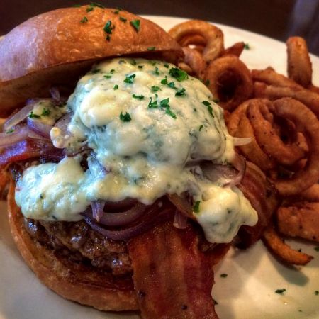 Barefoot Bernie's Tropical Grill & Bar, Monday Burger Night