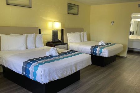 Heart of Manteo Motor Lodge, Two Queen Beds