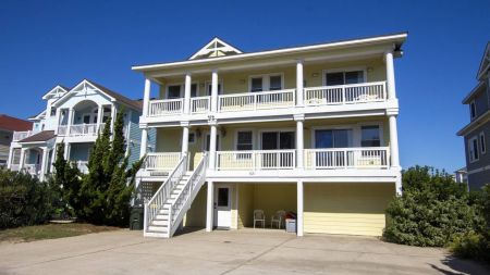 Brindley Beach Vacations, Prince of Tides