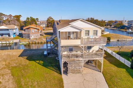 Corolla Classic Vacations, Dockside Landing