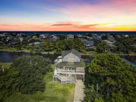 Brindley Beach Vacations, Endless Summer