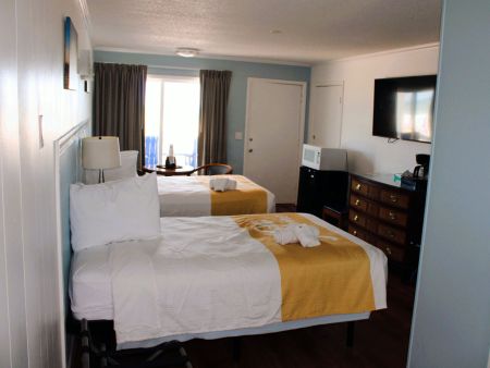 Blue Heron Motel, 2 Doubles 2nd Floor