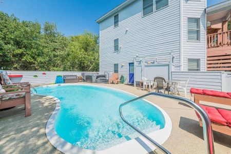 Beach Realty, Knot A Care