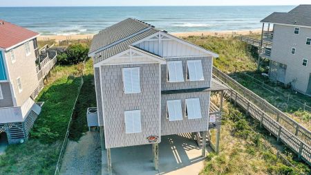 Beach Realty, T. L. Sea