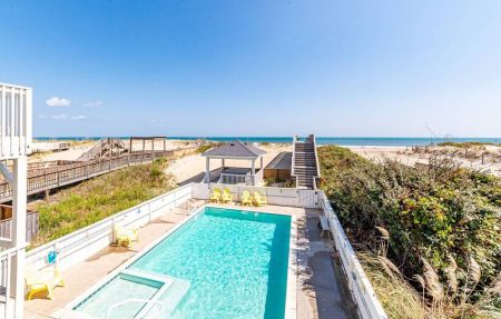 Beach Realty, Twisted Fish