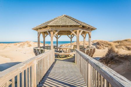 Beach Realty, Bear Inn