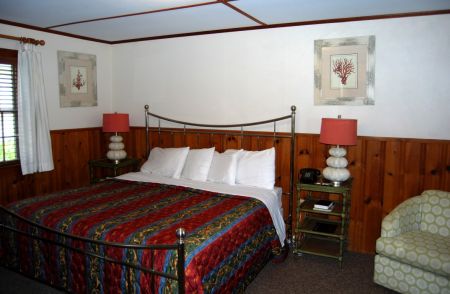 The Dare Haven Motel on the Outer Banks, King Room