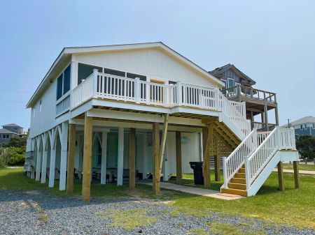 Dolphin Realty, Lilly's Pad