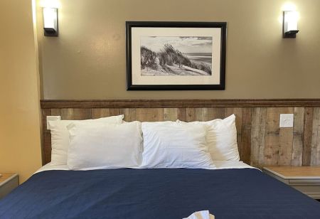 Colonial Inn Motel, 1 King Oceanfront