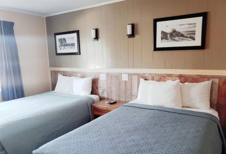 Colonial Inn Motel, 2 Doubles Oceanfront