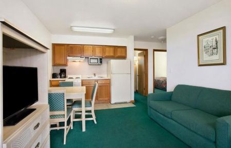 Mariner Inn & Suites, 2 BR Queen Suite
