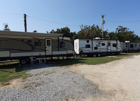 Jerniman's Campground, Site 4 (30ft/30A)