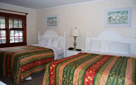 The Dare Haven Motel on the Outer Banks, Two Queen Room