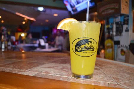 Mulligan's Grille, Living The Dream Luau - Taste of the Beach