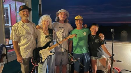 Rodanthe Pier, Live Music with Loose Wheel