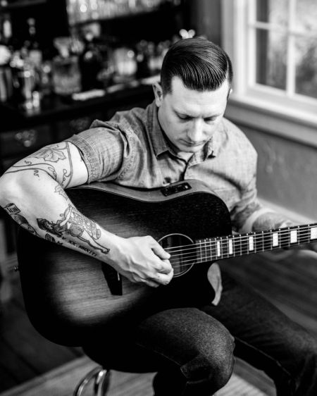 Buffalo City Distillery, Live Music with Jonas Heard