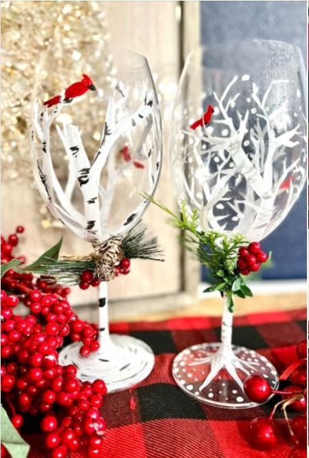 Stripers Bar and Grille Manteo, Wine Glass Paint Party
