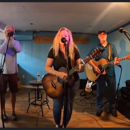 Village Beach Club, Live Music with Shelli Gates