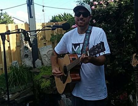 Mulligan's Grille, Live Music with Tim Ross