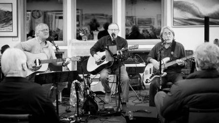 Sundogs Raw Bar & Grill, Saunders, Kelley, and the Other Guy