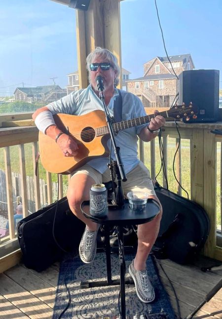 Jolly Roger Restaurant, Win Winslow