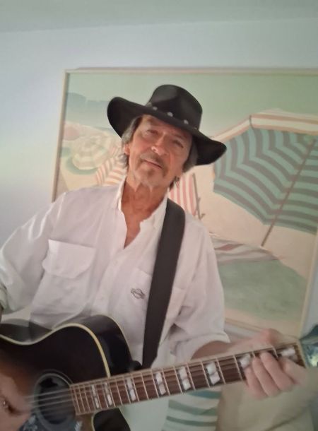 Beachside Bistro, Joe Bowling