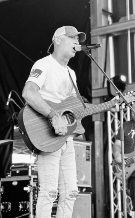 Buffalo City Distillery, Acoustic Sunday with Bruce Beadle