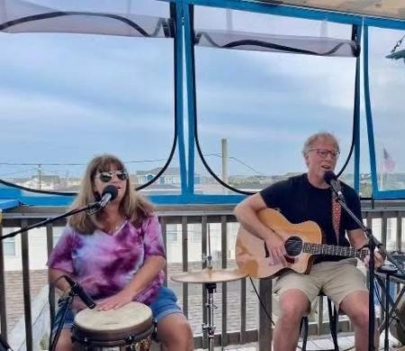 Buffalo City Distillery, Acoustic Sunday with Dockside Duo