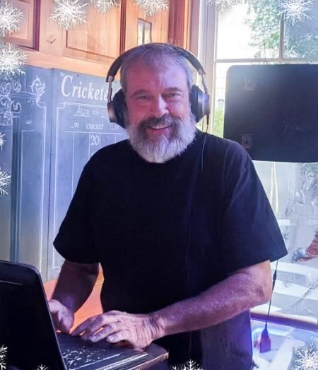 Misfit Bars of Christmas Crawl, DJ Randy R. Gill at Tap That OBX