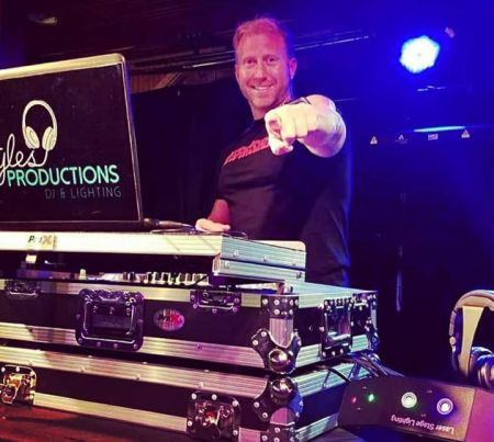 Jack Brown's Beer & Burger Joint, DJ Styles