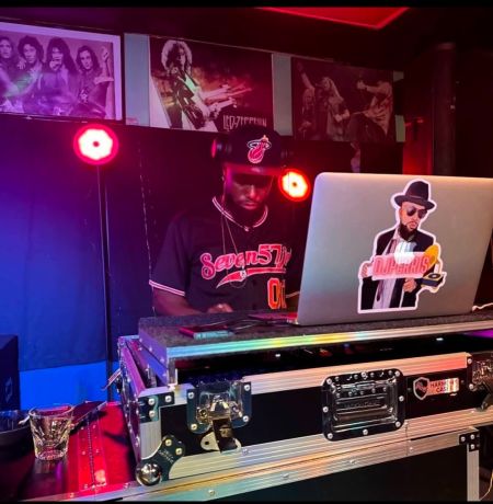 Outer Banks Brewing Station, DJ Perris
