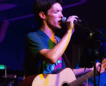 Bonzer Shack Bar & Grill, Graham Outten Live