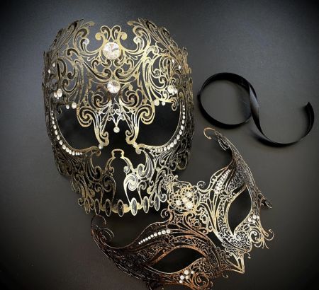 Old Tom's Beer, Wine & Provisions, Make a Halloween Mask OR Paint a Halloween Scene