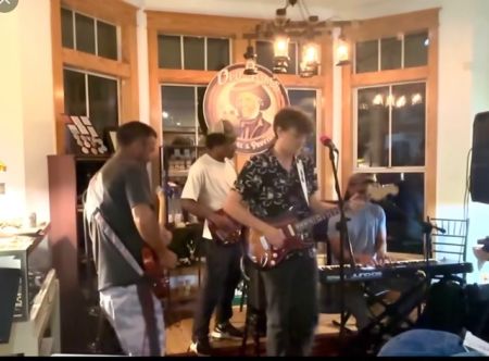 Old Tom's Beer, Wine & Provisions, Live Music:  The Wayside