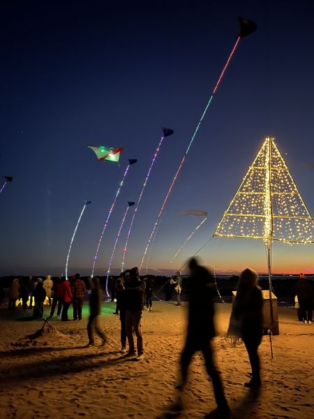Kitty Hawk Kites, Kites with Lights