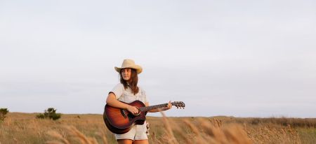 Fish Heads Bar & Grill, Jackie Burns