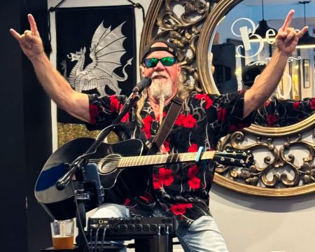 Blue Crab Tavern, Jeff McGrady & Tammi