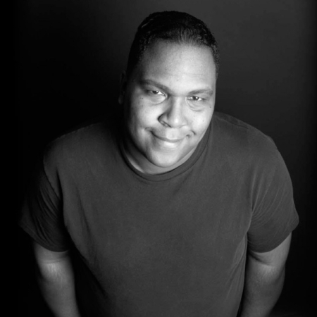 Gutbusters Comedy Club, Larry XL