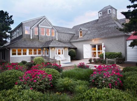 Sanderling Resort, Sanderling Social