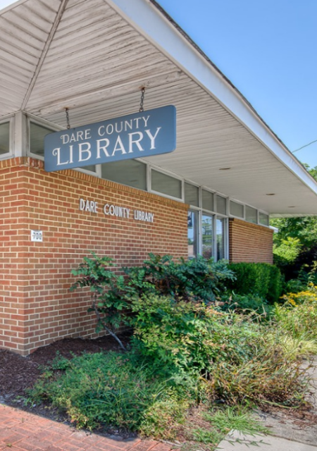 Dare County Library, Manteo Hooked On Books Club